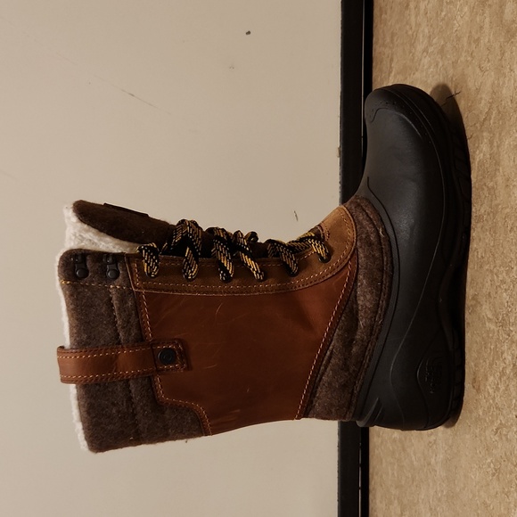 Womens Brown Leather North Face Snow Boots - Picture 3 of 14